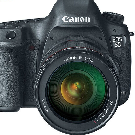دوربین دیجیتال کانن مدل EOS 5D Mark III به همراه لنز 24-105 میلی متر L
